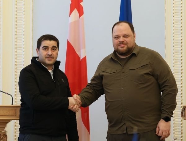 “ჩვენ სხვანაირად ვერ მოვიქცეოდით”-შალვა პაპუაშვილი უკრაინაშია