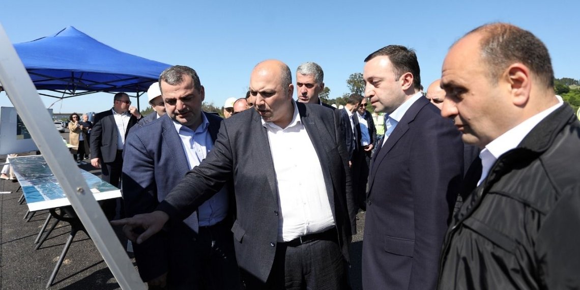 პრემიერმა სამტრედიიდან ჭოროხამდე ჯამში 110 კმ-დე ახალი გზის მშენებლობა დაათვალიერა