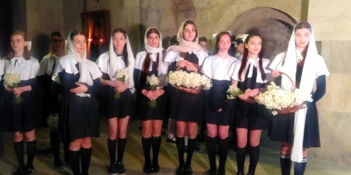 სად შეძლებთ 2 მაისობას გართობას