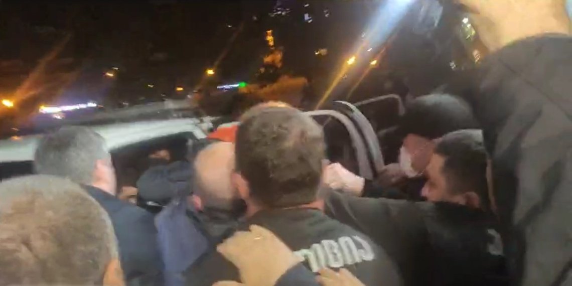 ბათუმში პოლიციამ  სააკაშვილის მხარდამჭერი აქცია დაშალა | დაკავებულია 22 ადამიანი