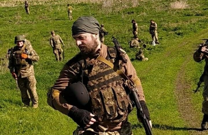 მზადყოფნაში ვართ მივიღოთ მონაწილეობა მარიუპოლის განთავისუფლებაში-ლადო გამსახურდია