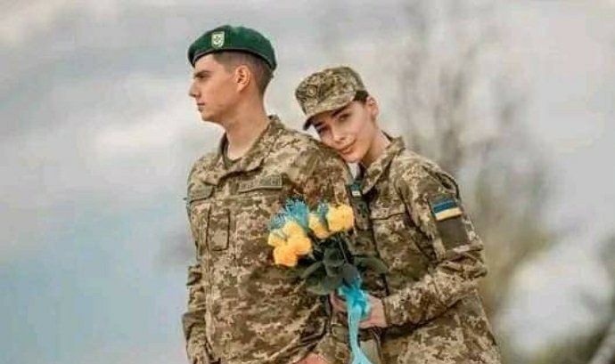 ახალ დაქორწინებული წყვილი მტერთან პირისპირ