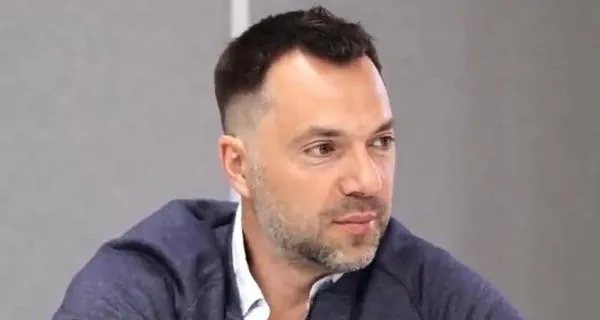 დასავლეთი ახლა ადეკვატურობის გამოცდას აბარებს და ჯერჯერობით იჭრება_ალექსეი არესტოვიჩი