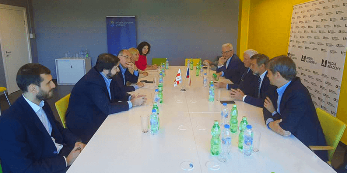 კომუნიკაციების კომისიის წევრებმა ჩეხ სენატორებს ქართულ მედიაში არსებული გამოწვევები და მიღწევები გააცნეს
