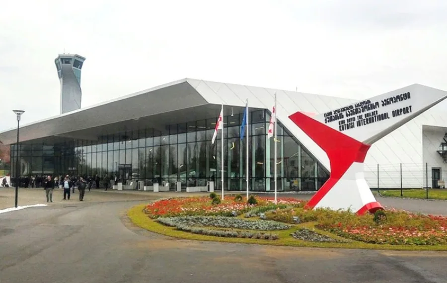 უკრაინაში მებრძოლი ქართველები კოპიტნარის აეროპორტში დააკავეს