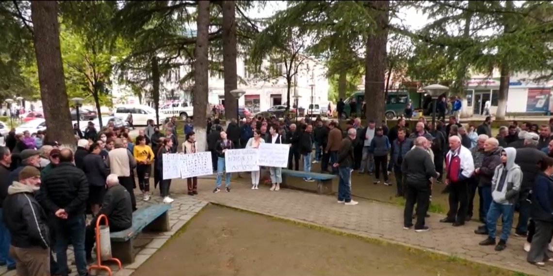 ჩვენი აქციის მიზანია, რომ ყველას მივაწვდინოთ ხმა ამ გაუგონარი უსამართლობის წინააღმდეგ-აქცია ბაღდათში