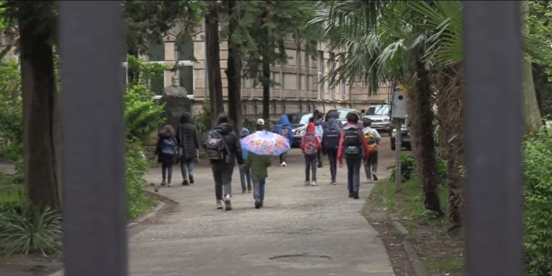 “აბა გგონიათ ბავშვები ძულთ?” , “რამნიშვნელობა აქვს კილომეტრაჟს”  –  რას ფიქრობენ ექსკურსიებზე დაწესებულ შეზღუდვებზე