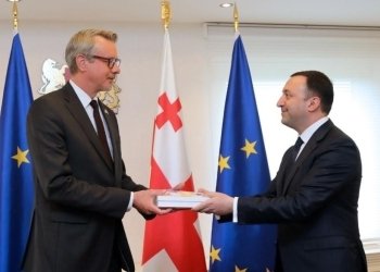 კარლ ჰარცელი პრემიერს – ჩემთვის დიდი პატივია, ვიყო კიდევ ერთი ისტორიული მომენტის მონაწილე