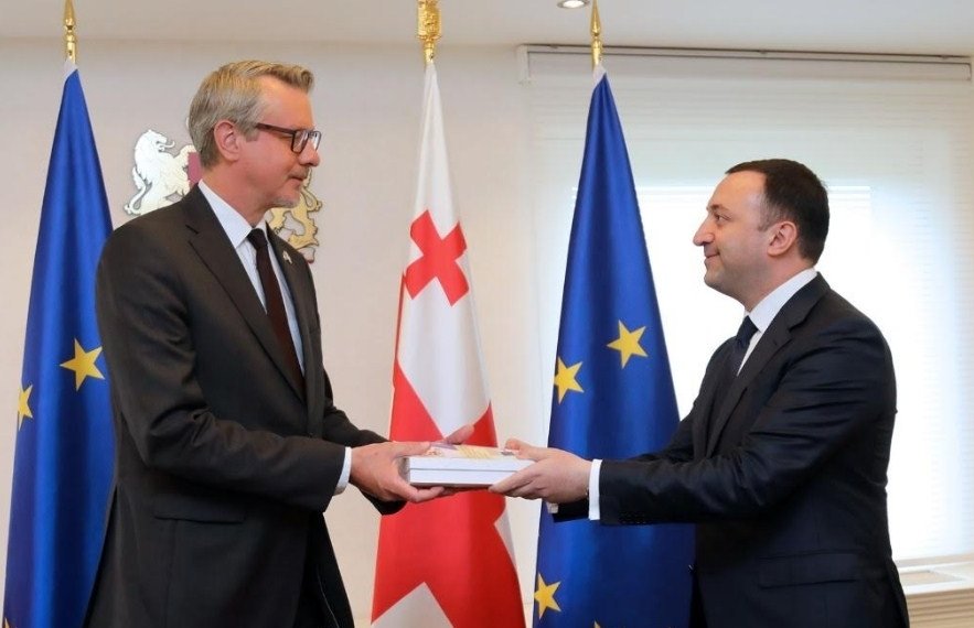 კარლ ჰარცელი პრემიერს – ჩემთვის დიდი პატივია, ვიყო კიდევ ერთი ისტორიული მომენტის მონაწილე