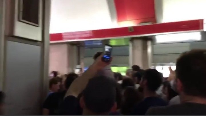 ,,საოცარი ამბავია, თავისუფლების მეტროში იმდენი ხალხია, რომ ვერ ამოვდივართ”-ზაზა დობორჯგინიძე