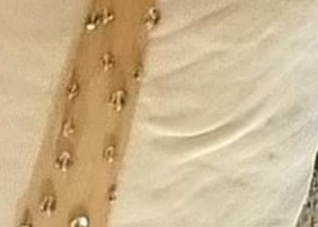 კაბა დაფლეთილია