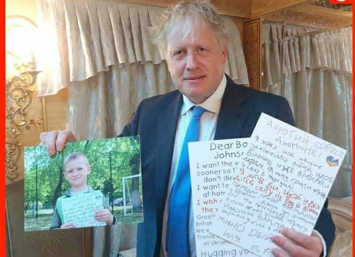 ,,გიგზავნით უკრაინის დროშას, რომელიც მე დავხატე”-6 წლის ილიას წერილი ბორის ჯონსონი