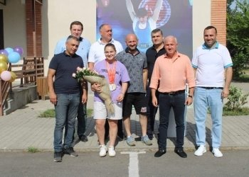 როგორ დახვდნენ ორგზის ევროპის ჩემპიონს, მარიამ მურღვლიანს, ხონში (+ფოტო)