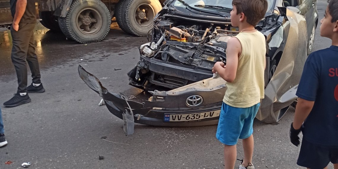 “თვითონ სიცოცხლე თუ ცალ ფეხზე კიდიათ..”-მოსახლეობა დახმარებას ითხოვს