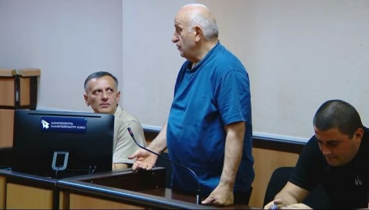 ჩემი ნაყიდი კონდენციონერის პულტი არ მივეცი-რას ყვება კოლიგის დაჭრაში ბრალდებული ექიმი