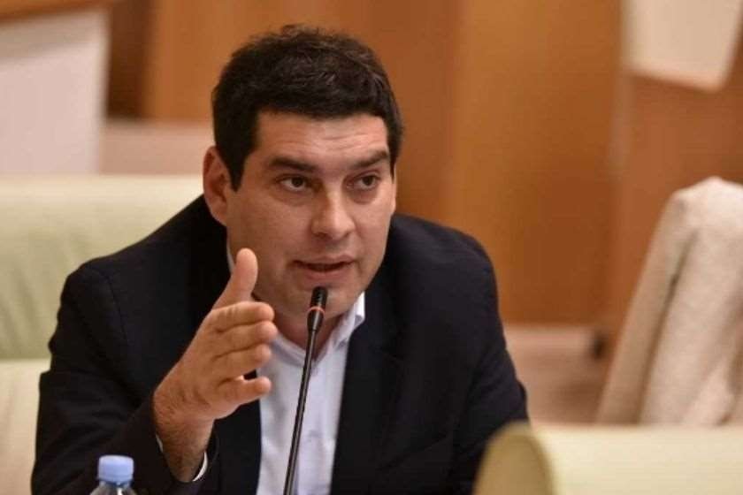 ოპოზიციას უნდა „დეოლიგარქიზაციის შესახებ კანონში“ პირდაპირ ბიძინა ივანიშვილის სახელი ჩაიწეროს – ბექა დავითულიანი