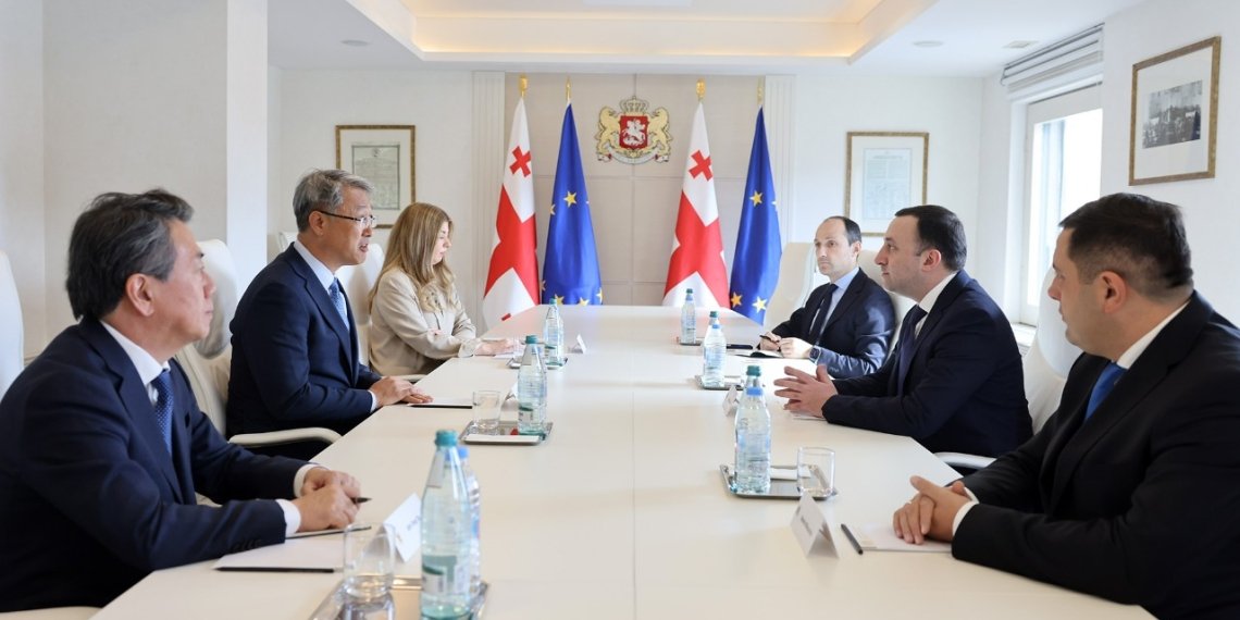 პრემიერ-მინისტრი ირაკლი ღარიბაშვილი “ნენსკრა-ჰესის” ინვესტორი კომპანიის K-Water-ის აღმასრულებელ დირექტორს შეხვდა