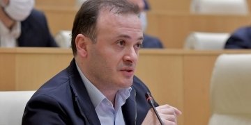 “ჩათლახი”_ქართული ოცნების დეპუტატი სენატორ ჯინ შაჰინზე