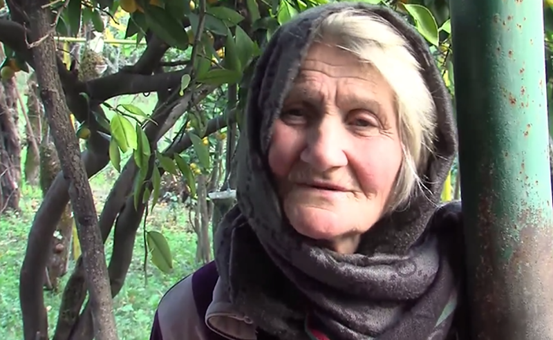 “მისი სიკვდილი არ უნდოდა, ისე გაგიჟებით უყვარდა”-ცოლის მკვლელობაში მხილებულის დედა