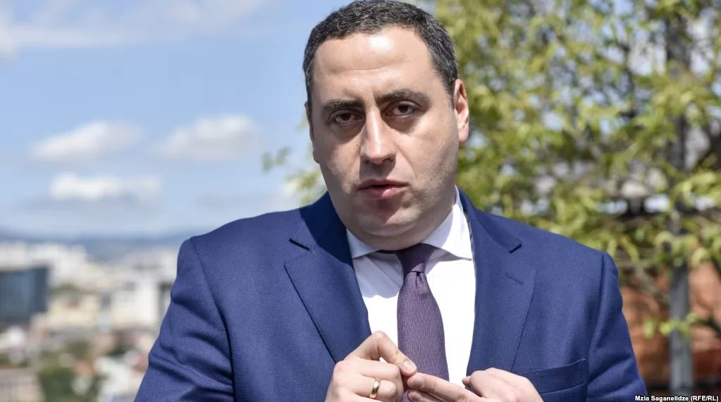 აღნიშნული პიროვნება გახლავთ უკრაინელი დევნილი-გიორგი ვაშაძე განმარტებას აკეთებს