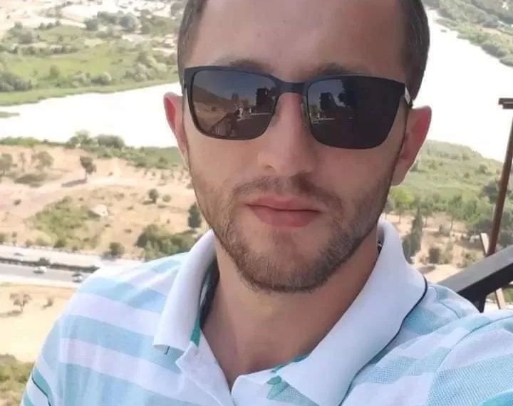 გამორჩეულად ლაღი, ღიმილიანი-ერთ-ერთი გარდაცვლილი წითელი ჯვრის მოხალისე იყო