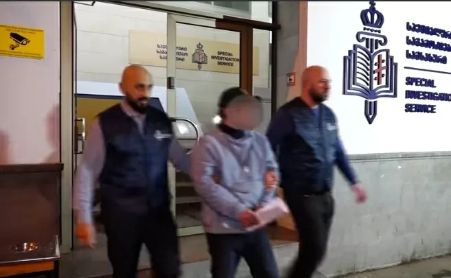 პირი, რომელიც თანაცხოვრების დროს, ქალს ინტიმური შინაარსის ფოტოებს უღებდა, დააკავეს