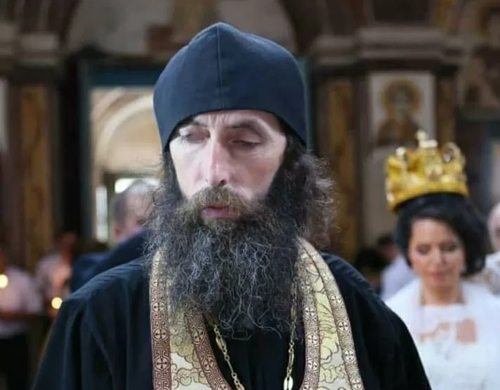 გთხოვთ, მოიხსენიონ სნეულებასა და განსაცდელში მყოფი არქიმანდრიტი იოსები ( ბურჯანაძე )