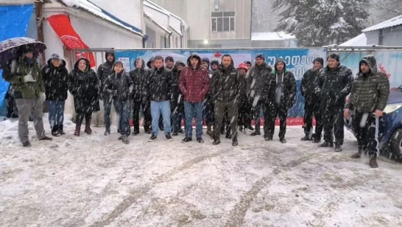 კომპანია “საირმე მინერალ ვოთერსის” თანამშრომლები გაიფიცნენ