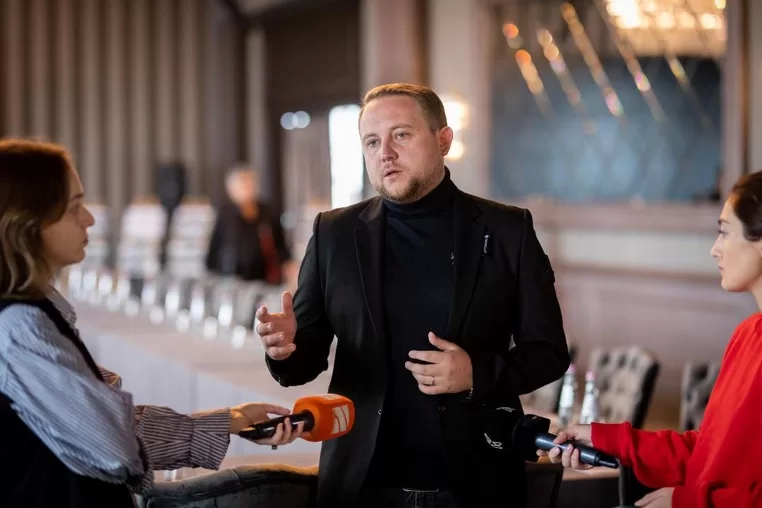 “ეს არა იაფი, არამედ რუსული სანქცირებული ნავთობპროდუქტი..” -ენმ-ს წევრი ვასო ურუშაძე