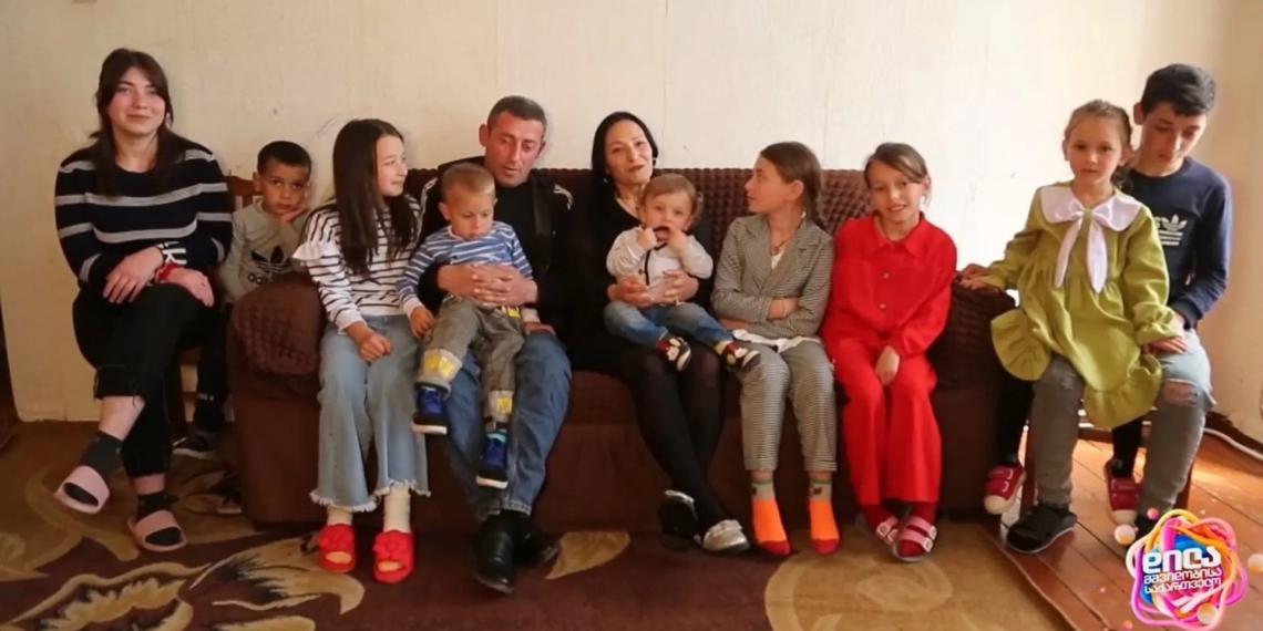 “რამდენი შვილიც გყავს, იმდენი სითბო და სიყვარული გემატება”-9 შვილიანი ოჯახო სოფელ ქიწნისიდან