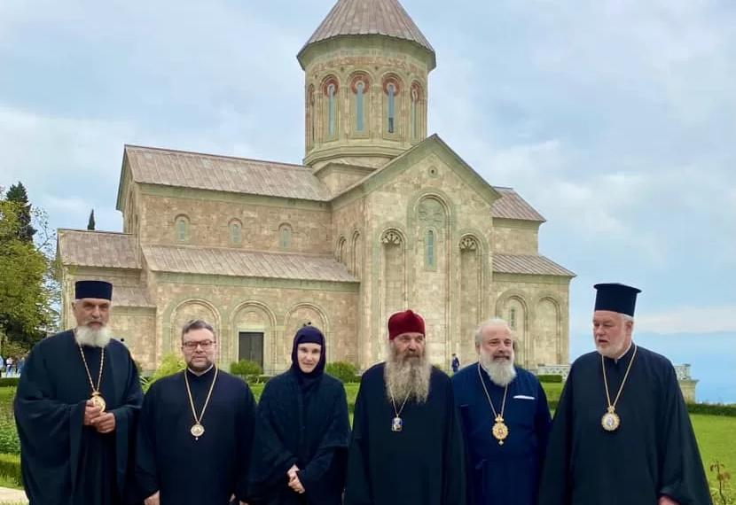 ბენელუქსის ეკლესიის წარმომადგენლებს ბოდბის დედათა მონასტერში უმასპინძლეს