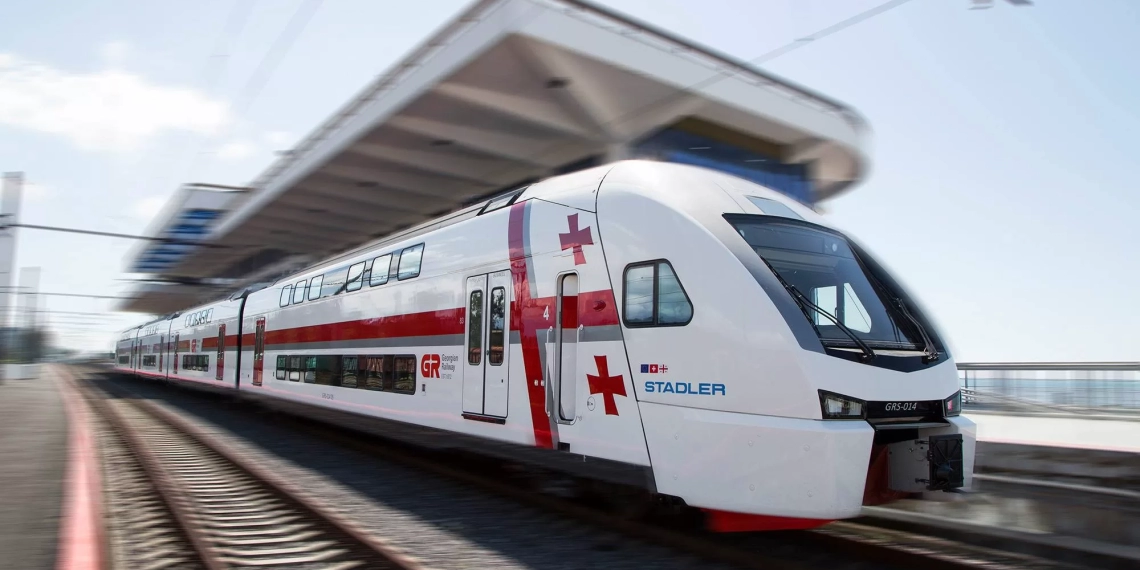 მატარებელი მძინარე კაცს დაეჯახა