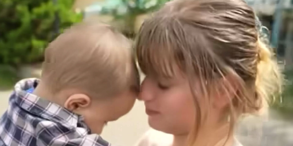 “ქამრით გაზის შლანგით მცემდა”- 21 წლის გოგონა მის უმძიმეს ისტორიას ყვება