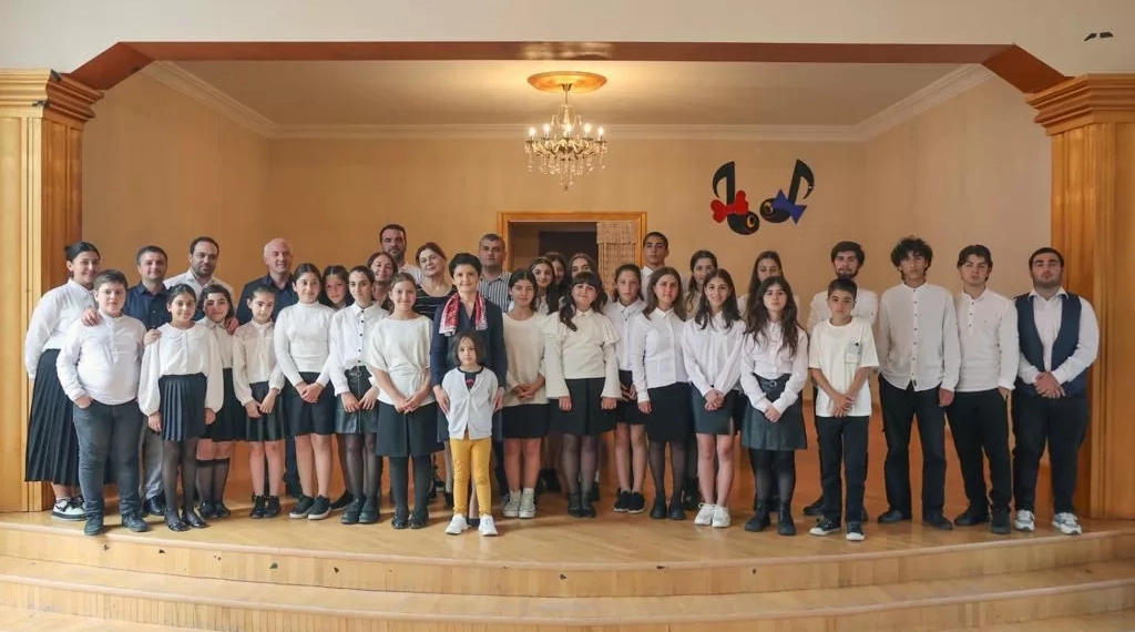 თეა წულუკიანი ხონის სალოტბარო სკოლას ესტუმრა