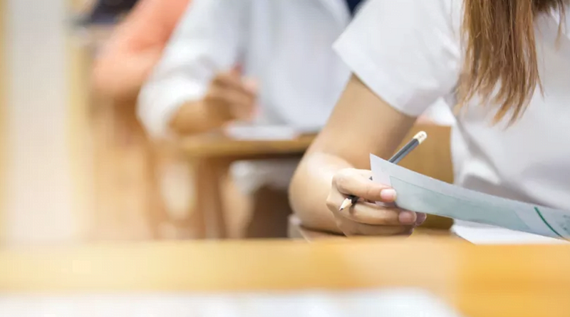 ჯერ არ გამოსულა და მართლა წერს, გონია – ქუთაისის მარგალიტები ეროვნული გამოცდებიდან