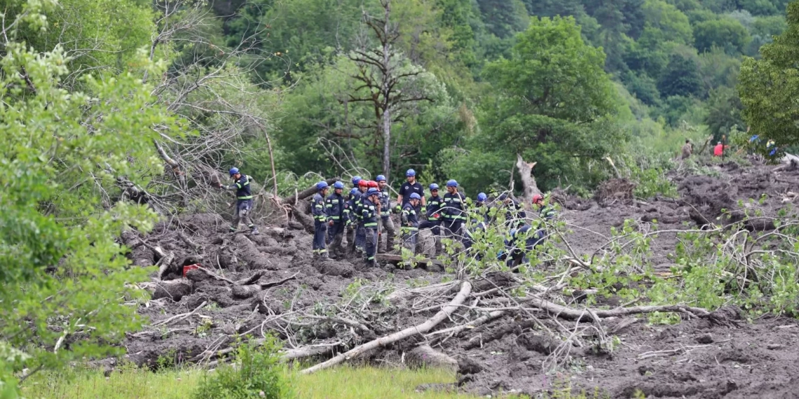 შოვში სტიქიის ზონაში ამ დროისთვის 25 ადამიანს ეძებენ