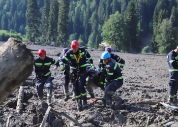 კადრები სტიქიის ზონიდან, საიდანაც ცხედრები ამოიყვნაეს