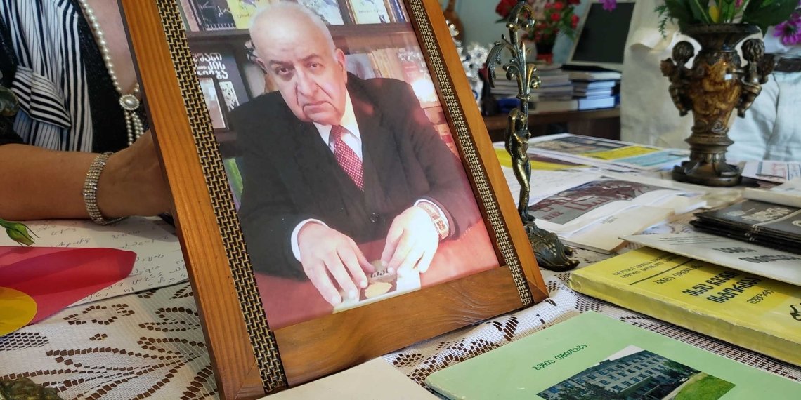 საზოგადო მოღვაწე, ჟურნალისტი ბენია თხილავა 85 წლის გახდებოდა