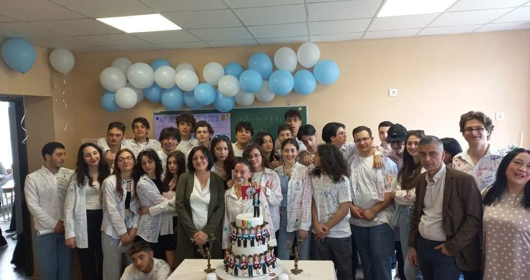 13 ქუთაისელი აბიტურიენტი 100%-იანი გრანტით – ფიზიკა-მათემატიკის სკოლის წარმატება