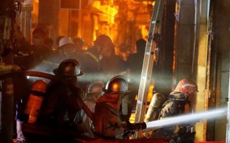 დაიღუპა სულ მცირე 56 ადამიანი,ვიეტნამში საცხოვრებელ კორპუსში ხანძარი გაჩნდა