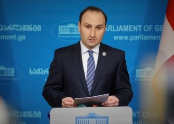 იმპიჩმენტთან დაკავშირებით არც ერთ პარტიასთან კონსულტაციები არ გვექნება – ანრი ოხანაშვილი