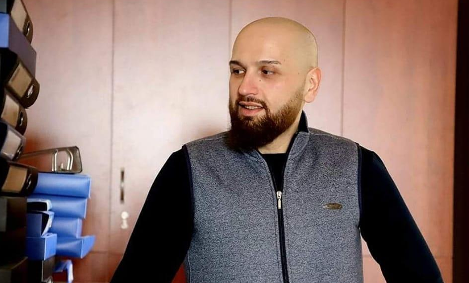 როგორია ჟურნალისტის მდგომარეობა, რომელმაც თვითდაზიანებები მიიყენა
