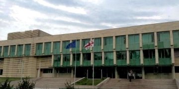 სერბეთის მოქალაქეები, რომელთაც კავშირი აქვთ „რევოლუციურ სცენარებთან,“ საქართველოში USAID-ის პროგრამის მოწვევით ჩამოვიდნენ
