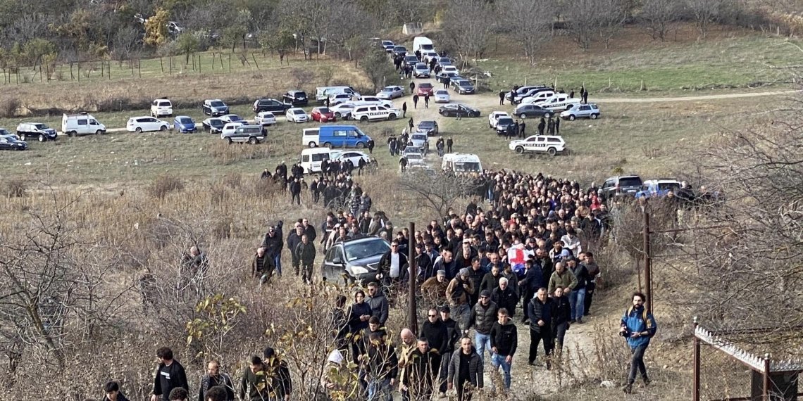 რუსი ოკუპანტების მიერ მოკლული თამაზ გინტური სამხედრო პატივით დაკრძალეს
