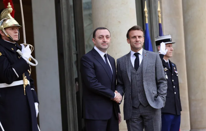 ირაკლი ღარიბაშვილი საფრანგეთის პრეზიდენტ ემანუელ მაკრონს შეხვდა