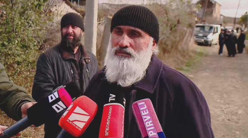 ოსები გვირჩევნია ლომისის ტაძარს, რუსები, ხალხი გვირჩევნია ტაძრებს – სასულიერო პირი