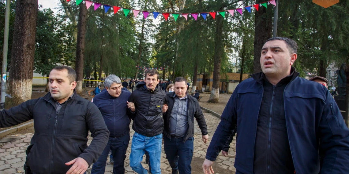 “სავანეს” დემონტაჟის დროს დაკავებული პირი სასამართლოშია გადაყვანილი