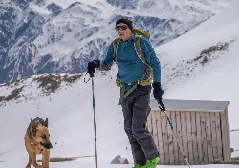 ყაზბეგში დაღუპულ ვანო იმნაიშვილს ემშვიდობებიან
