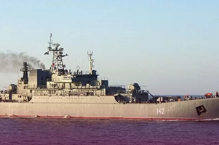 ყირიმში უკრაინელებმა რუსეთის სადესანტო გემი გაანადგურეს