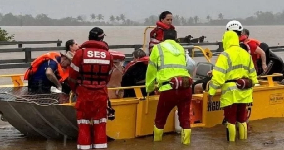 ავსტრალიაში  ძლიერ შტორმს სულ მცირე 10 ადამიანი ემსხვერპლა